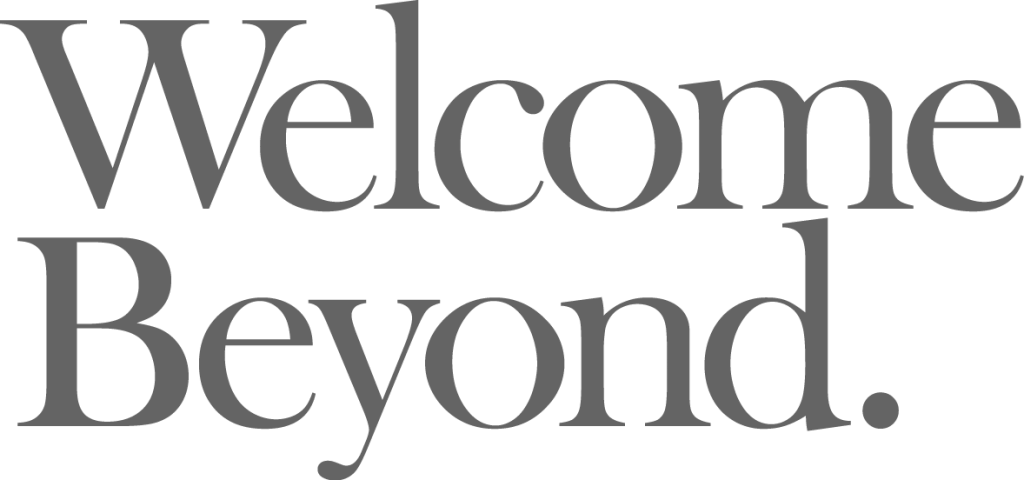 Welcome Beyond: logo con caratteri serif grandi e in grassetto.